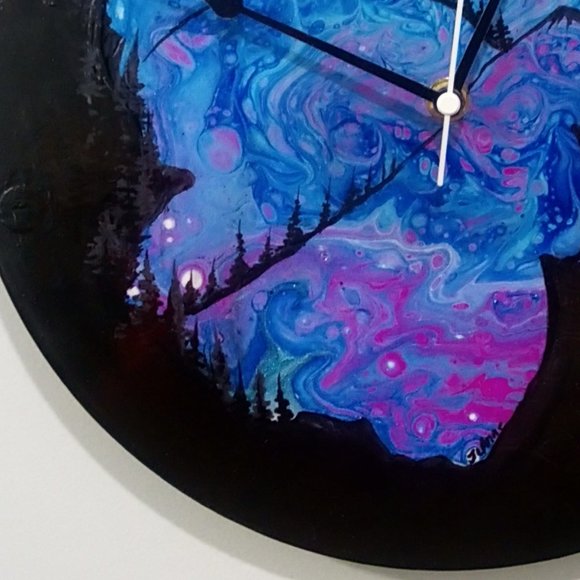 Hand Crafted Vinyl Record Painted Clock Wolf Wall Art Cerulean Blue Magenta - Picture 3 of 5